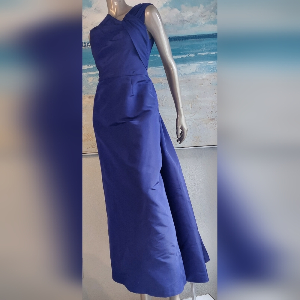 $5,500 OSCAR DE LA RENTA PURPLE SILK RUNWAY GOWN US 12